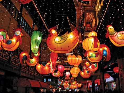 what holidays are lanterns used for in china